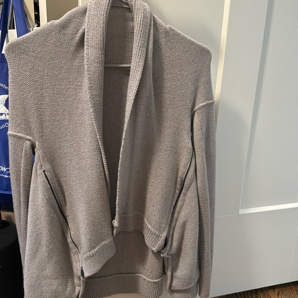 Lululemon sweater